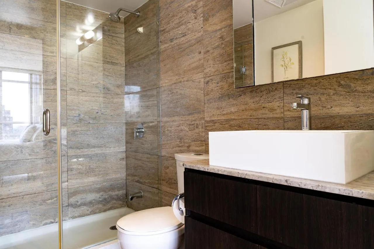 アパート Large 2 Bedrooms Besides Cn Tower トロント