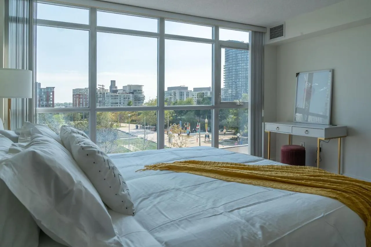 טורונטו Large 2 Bedrooms Besides Cn Tower